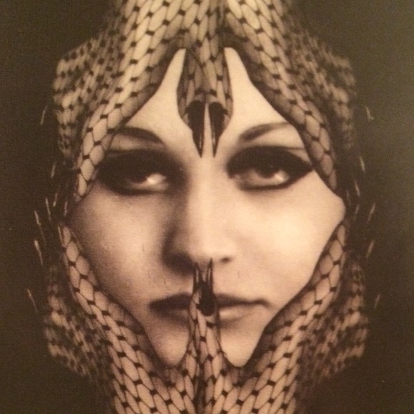 Meet your Posher, Patricia - Picture 1 of 1